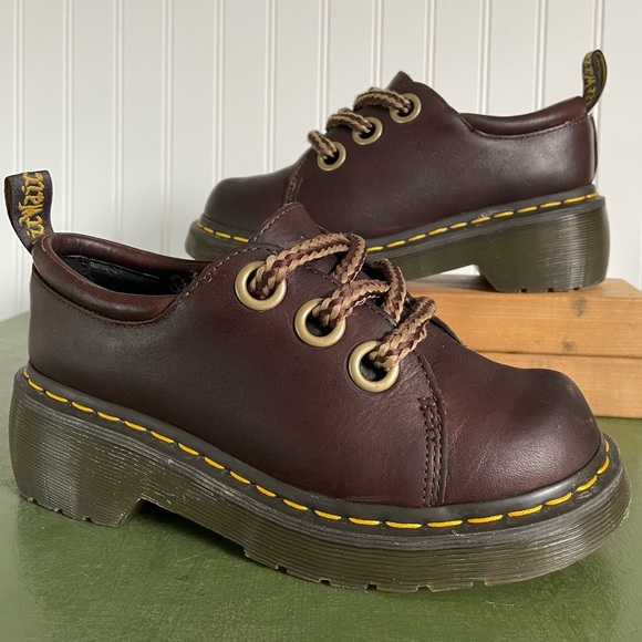 Dr. Martens CRANFORD Oversized Eyelet Low Boots/Oxfords in Brown Leather - Picture 9 of 9